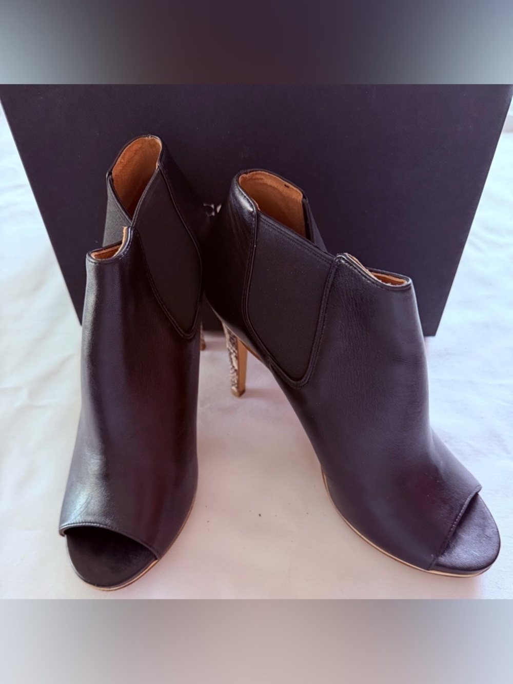 Preowned Coach Black Leather Peep-Toe Ankle Booties with Snakeskin Heel Sz 8.5